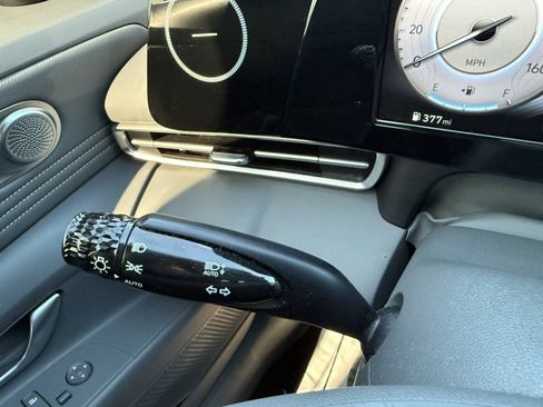 Used 2022 Hyundai Elantra SEL w/ Convenience Package image 22