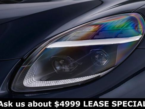 New 2025 Aston Martin Vanquish RWD image 8