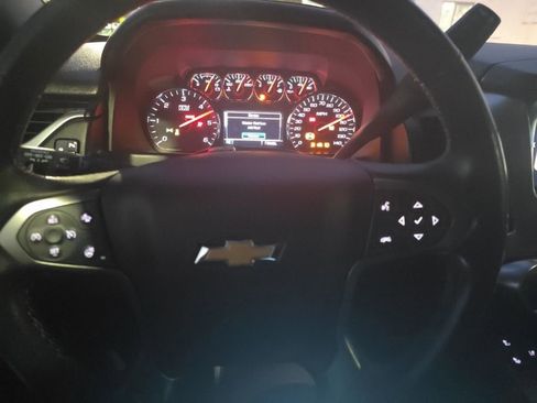 Used 2020 Chevrolet Suburban Premier image 13