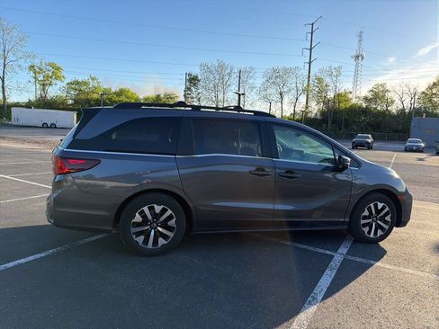 Used 2025 Honda Odyssey EX-L image 4