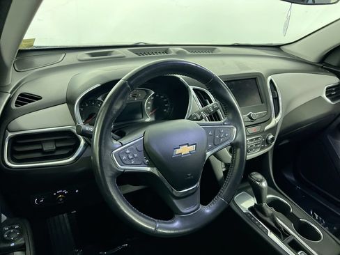 Used 2020 Chevrolet Equinox LT FWD image 24
