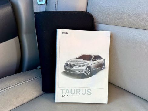 Used 2010 Ford Taurus SEL image 25