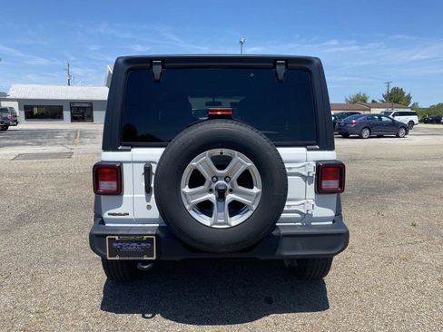 Used 2018 Jeep Wrangler Unlimited Sport S AWD/4WD image 4