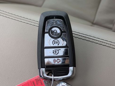 Used 2023 Lincoln Navigator L Reserve AWD/4WD image 37