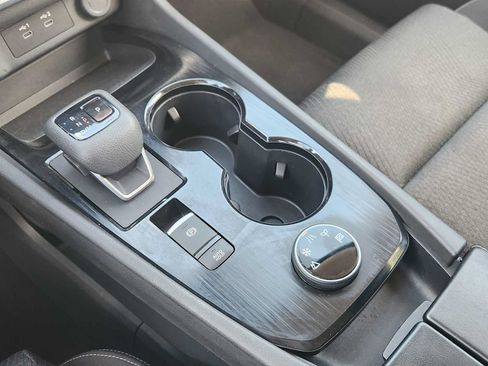 Used 2024 Nissan Rogue SV AWD/4WD image 19