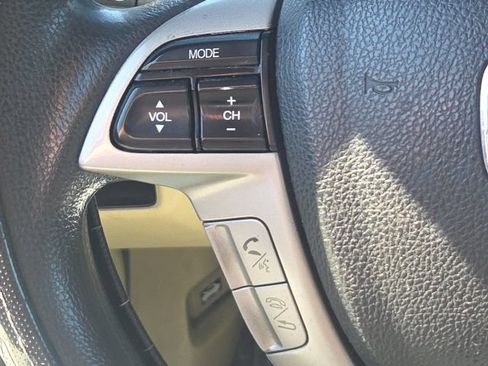Used 2011 Honda Accord EX image 32