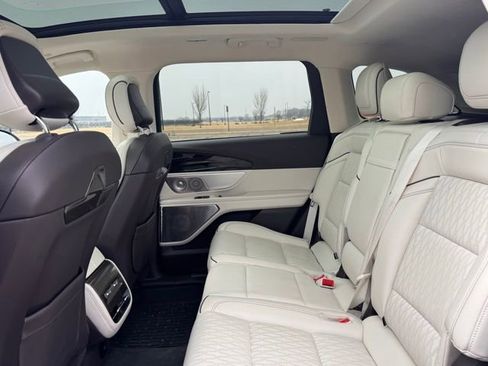 Used 2024 Lincoln Nautilus Black Label image 29