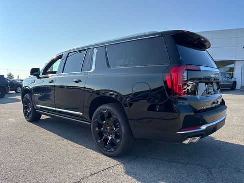 New 2026 GMC Yukon XL Denali w/ Denali Reserve Package AWD/4WD image 4