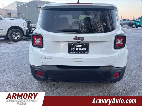 Used 2023 Jeep Renegade Latitude image 5