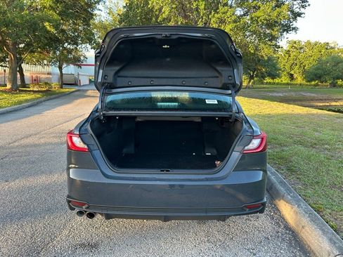 Used 2025 Toyota Camry SE image 10
