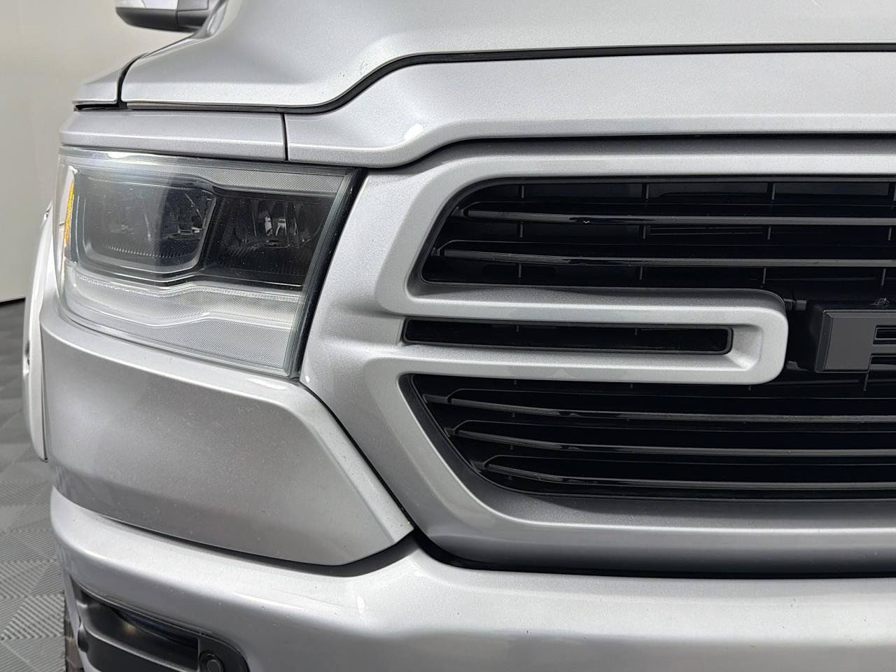 Used 2019 RAM 1500 Sport w/ Leather & Sound Group AWD/4WD image 3