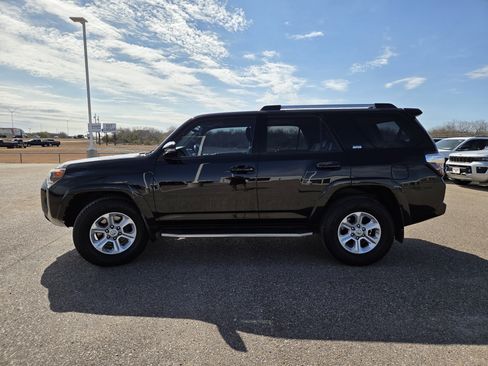 Used 2019 Toyota 4Runner SR5 Premium image 4
