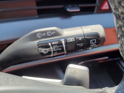Certified 2025 Kia Sportage SX Prestige AWD/4WD image 20