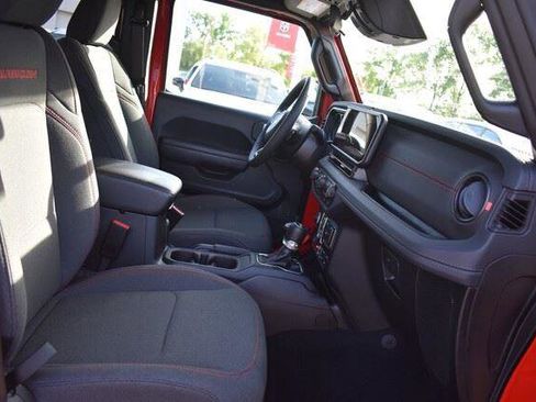 Used 2026 Jeep Wrangler Unlimited Rubicon AWD/4WD image 17