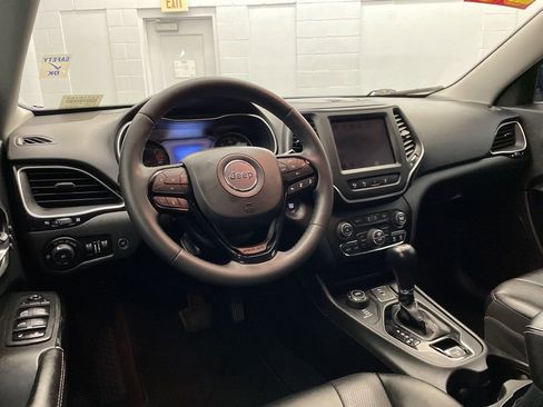 Certified 2023 Jeep Cherokee Altitude Lux w/ Lux Elite Package image 12