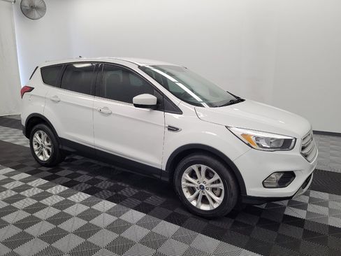 Used 2019 Ford Escape SE FWD image 11