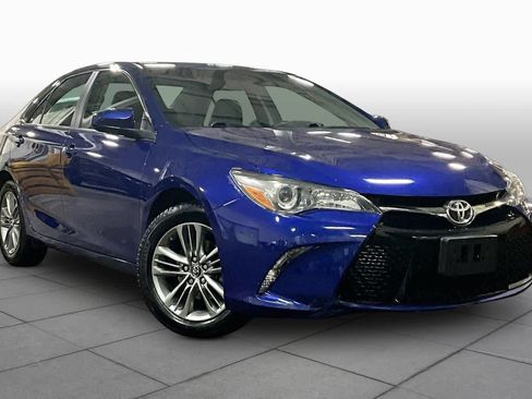 Used 2016 Toyota Camry SE FWD image 3