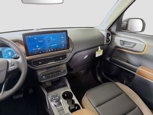 New 2025 Ford Bronco Sport Outer Banks w/ Outer Banks Tech Package+ AWD/4WD image 26