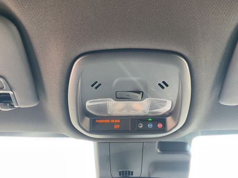 Used 2025 Buick Envista Preferred FWD image 16