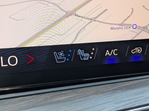 New 2025 Chevrolet Suburban Premier w/ Sun And Tow Package image 36