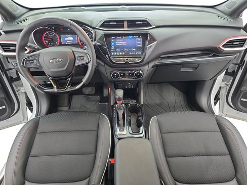 Used 2023 Chevrolet TrailBlazer RS w/ Sun and Liftgate Package image 9