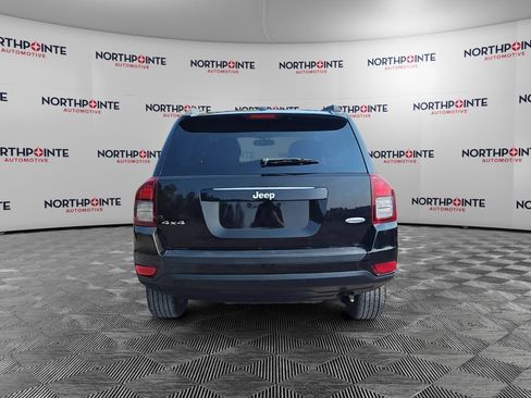 Used 2017 Jeep Compass Latitude AWD/4WD image 5