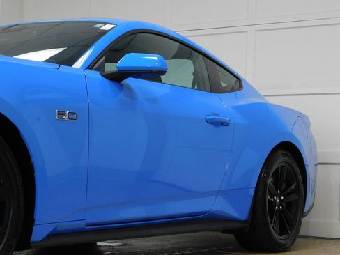 Used 2025 Ford Mustang GT RWD image 23