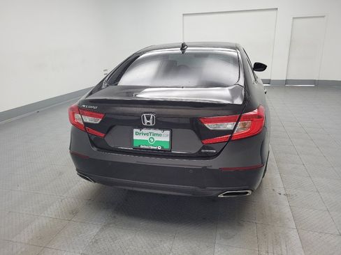 Used 2018 Honda Accord Touring image 7