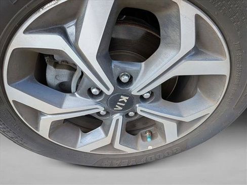 Used 2020 Kia Forte LXS image 13