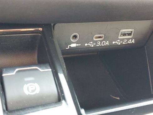 Certified 2025 Subaru Outback Limited AWD/4WD image 30