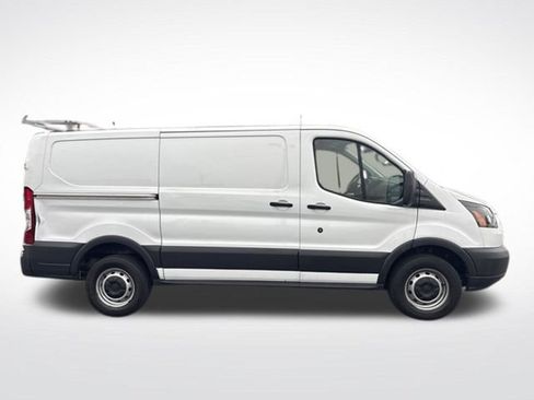Used 2018 Ford Transit 250 130 Low Roof RWD image 8