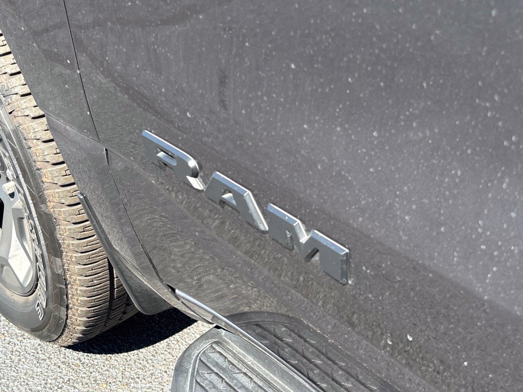 Used 2026 RAM 1500 Express AWD/4WD image 34