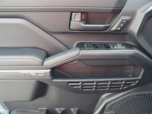Used 2025 Toyota 4Runner TRD Sport Premium AWD/4WD image 28