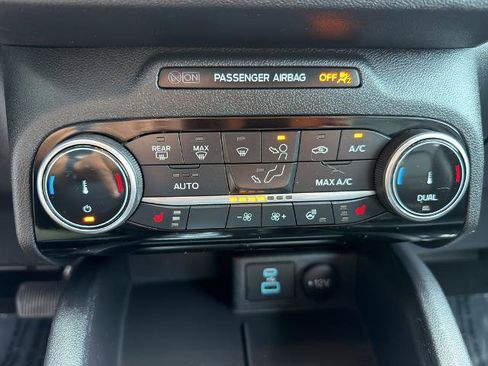 Certified 2022 Ford Escape SEL AWD/4WD image 28