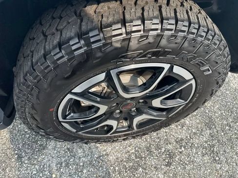 Used 2025 Jeep Compass Trailhawk AWD/4WD image 18