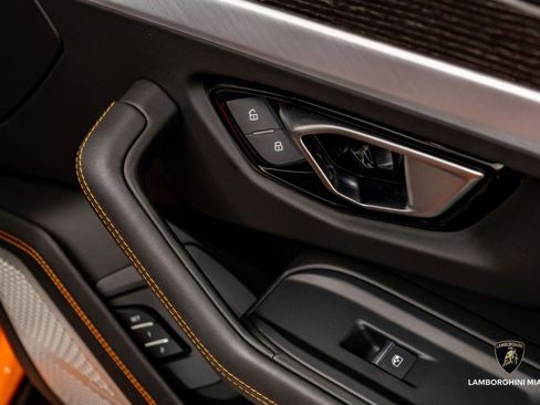 Used 2022 Lamborghini Urus image 40