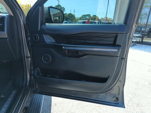 Used 2020 Ford Expedition Platinum image 36
