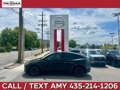 Used 2021 Tesla Model Y Long Range AWD/4WD image 1
