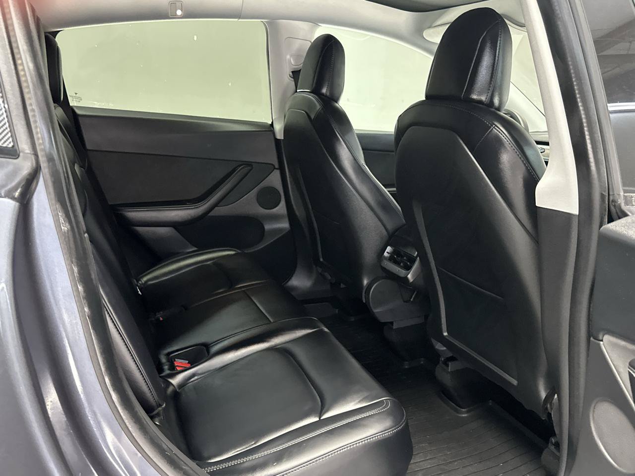 Used 2021 Tesla Model Y Long Range AWD/4WD image 16