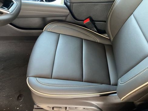 New 2025 Chevrolet Suburban Premier image 14