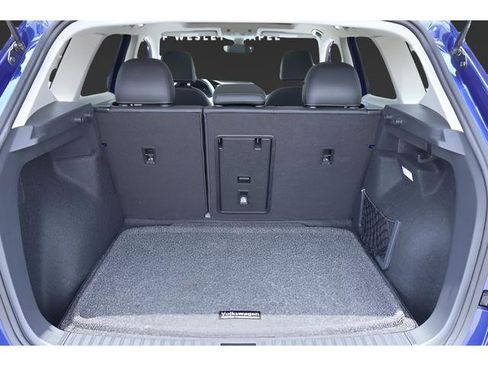 Certified 2024 Volkswagen Taos SE AWD/4WD image 18