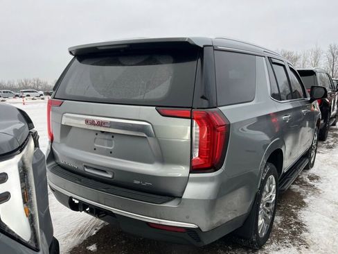 Used 2023 GMC Yukon SLT image 2