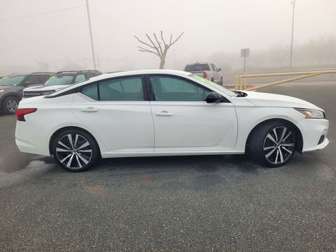 Used 2021 Nissan Altima 2.5 SR image 3