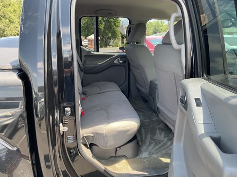 Used 2016 Nissan Frontier SV AWD/4WD image 12