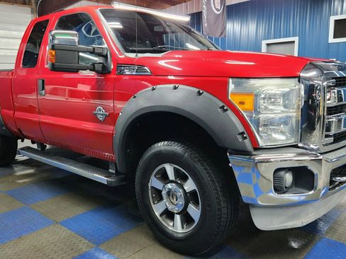 Used 2011 Ford F250 XLT w/ XLT Premium Pkg image 2