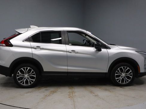 Used 2023 Mitsubishi Eclipse Cross LE image 6