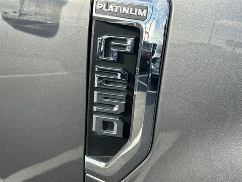 Used 2022 Ford F250 Platinum w/ Tremor Off-Road Package image 10