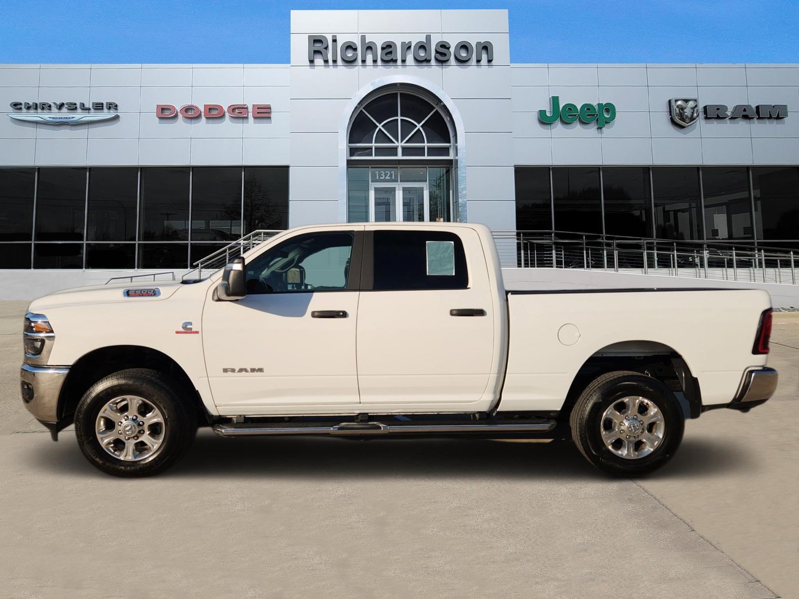 Used 2026 RAM 2500 Big Horn AWD/4WD image 3