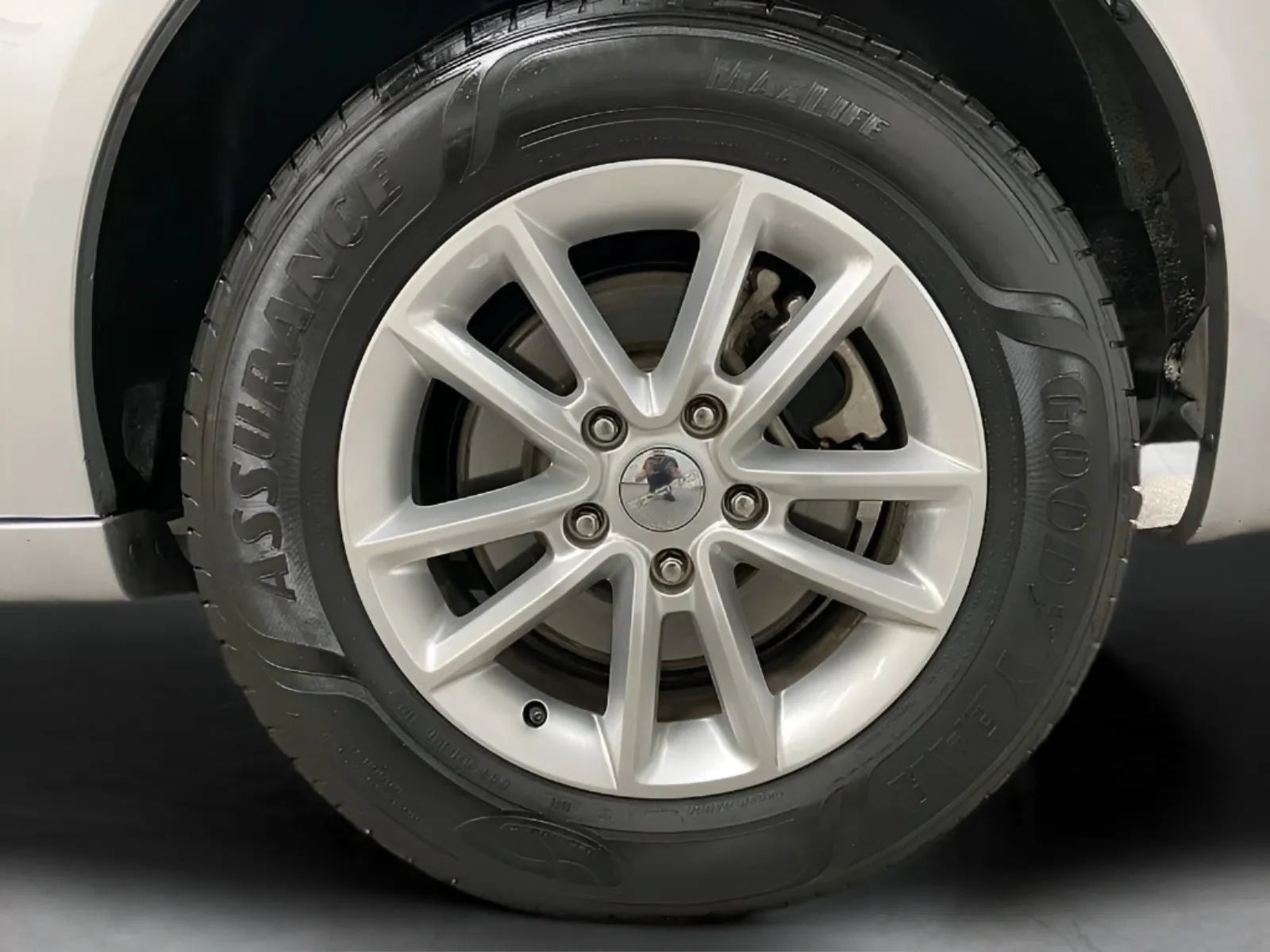 Used 2020 Dodge Grand Caravan SE FWD image 25