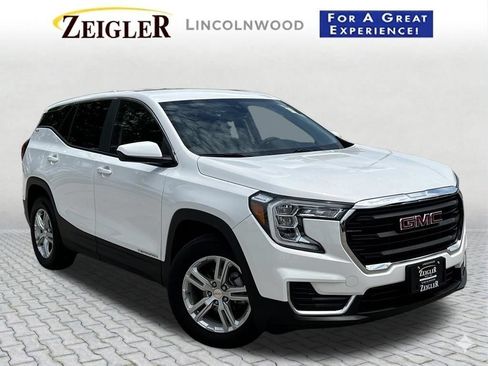 Used 2023 GMC Terrain SLE FWD image 1